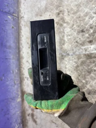  Часы Mazda 121 2 Арт 93621492, вид 1