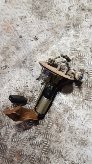  Насос топливный Mazda 121 2 1.3л Арт 93621586, вид 1