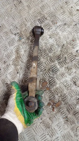  Рычаг передний левый Mazda 121 2 Арт 93622087, вид 1