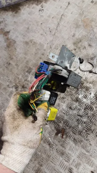  Блок реле Mazda 121 2 Арт 93622102, вид 3