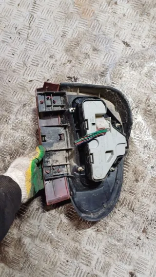  Фонарь задний левый Mazda 121 2 Арт 93622129, вид 2