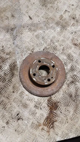  Диск тормозной передний Mazda 121 2 Арт 93622132, вид 1