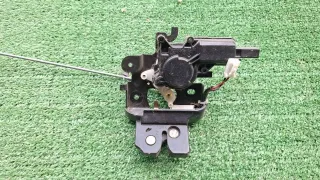  Замок крышки багажника Mazda 3 BK Арт 93638436, вид 2