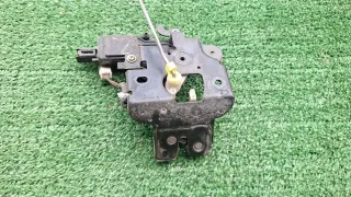  Замок крышки багажника Mazda 3 BK Арт 93638436, вид 1