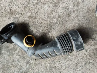 9810921180 Патрубок турбины Citroen Berlingo 3 1.5л Арт 81957154