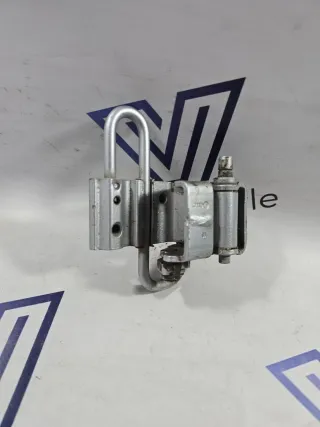 8E0833411 Петля двери задней левой Audi A6 C6 (S6,RS6) Арт 2102, вид 1