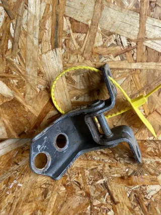  Петля двери передней левой Mazda 3 BK Арт 93845727, вид 2