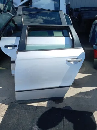  Дверь задняя левая Volkswagen Passat B6 Арт 93885559, вид 1
