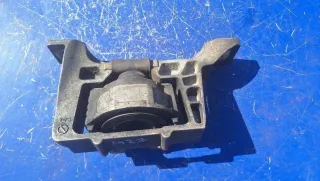 B32T39060 Кронштейн двигателя Mazda 3 BK 1.6л HDI Арт 93930015, вид 1