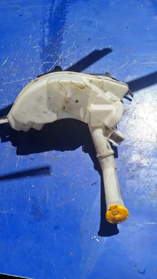 860142721 Бачок омывателя Mazda 3 BK Арт 93940747, вид 1