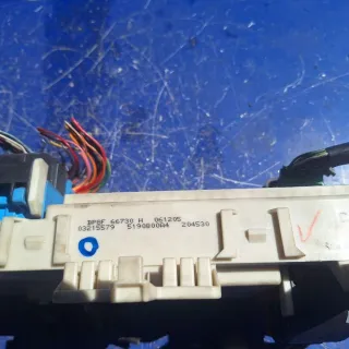 BP8F66730H, 5190800A4 Блок предохранителей Mazda 3 BK Арт 93943088, вид 3