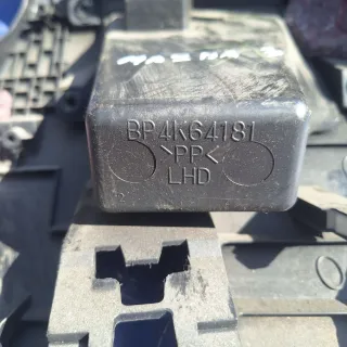 BP4K64181 Накладка декоративная на торпедо Mazda 3 BK Арт 93946896, вид 2