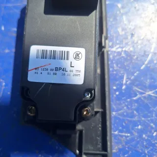 03123000BP4L Блок управления стеклоподъемниками Mazda 3 BK Арт 93955747, вид 3