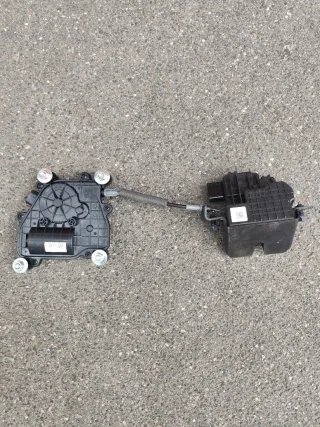  Замок крышки багажника Kia Sorento 3 restailing Арт 94024701, вид 1