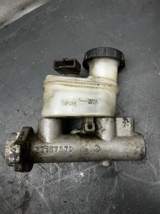  Цилиндр тормозной главный Nissan Almera N16 Арт 94368013, вид 1