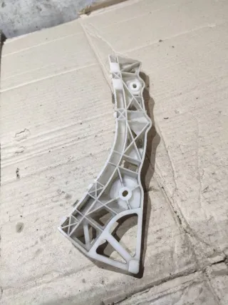  Кронштейн крепления бампера заднего Mazda 3 BK Арт 94394314, вид 2