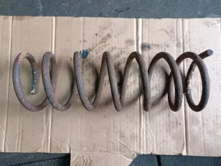 DC2028011 Пружина подвески задняя Mazda 121 3 Арт 94448533, вид 1