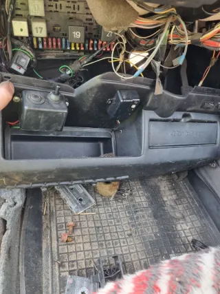  Полка под руль Volkswagen Jetta 2 Арт J-70, вид 1