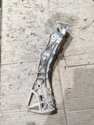  Кронштейн крепления бампера заднего Mazda 3 BK Арт 94480897, вид 3