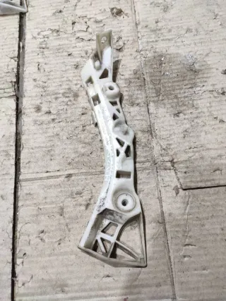  Кронштейн крепления бампера заднего Mazda 3 BK Арт 94480901, вид 1