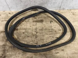  Уплотнитель двери задней правой Audi A6 C5 (S6,RS6) Арт 94612301, вид 1