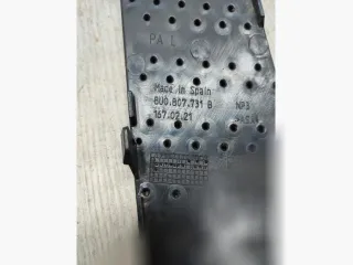 8U0807731B, 8U0807441J Заглушка (решетка) в бампер задний Audi Q3 1 Арт 152951930, вид 2