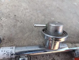 YL8E9F775AB Регулятор давления топлива Mazda 3 BK Арт 94789827, вид 1