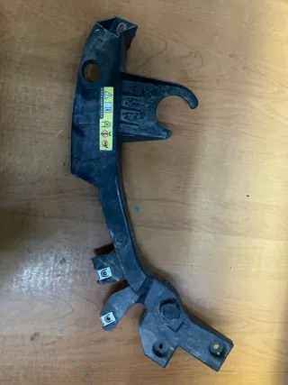 9826095680 , 9826095480 Крепление фары правой Citroen jumpy 3 Арт 94728844, вид 1