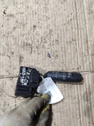  Переключатель подрулевой (стрекоза) Mazda 3 BK Арт 94930336, вид 1