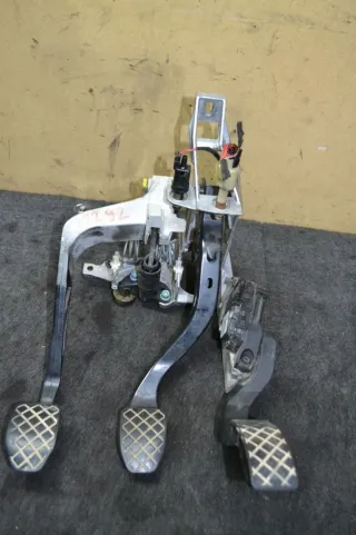 8D1721117L Педальный узел Audi A6 C6 (S6,RS6) Арт A2292, вид 1