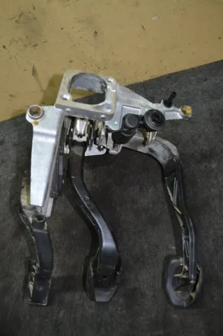 8D1721117L Педальный узел Audi A6 C6 (S6,RS6) Арт A2292, вид 3