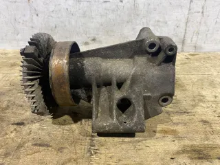 046903143B Кронштейн вискомуфты Audi A6 C4 (S6,RS6) 2.5л Арт 95721674, вид 2