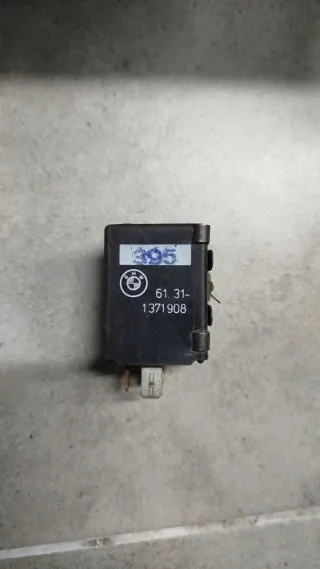 61311371908 Реле поворотов BMW 5 E28 Арт 95726836, вид 1