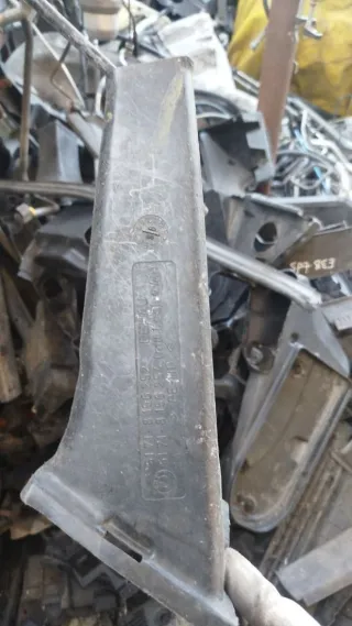 51718156252 Воздуховод тормозной правый BMW 3 E36 Арт 95793375, вид 1