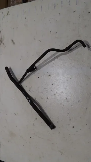  Патрубок расширительного бачка Audi 100 C3 Арт 112-213, вид 1