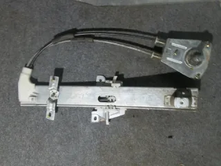  Стеклоподъемник задний левый Mazda 323 BA Арт 14-156, вид 1