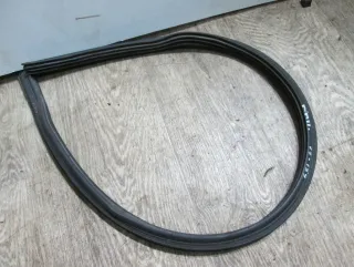  Уплотнитель капота Volkswagen Golf 3 Арт 77-159, вид 1