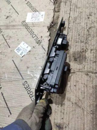  Блок управления стеклоподъемниками Mazda 3 BK Арт 96672903, вид 2