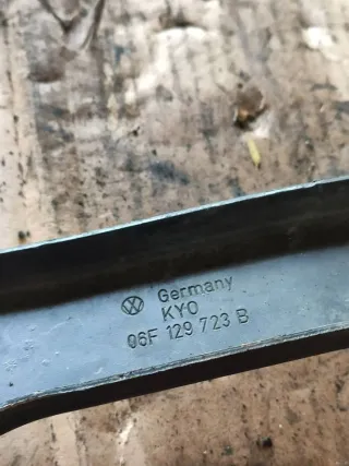 06F129723B Кронштейн впускного коллектора Volkswagen Passat B6 Арт 96928936, вид 3