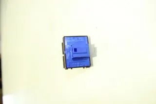  Кнопка открывания лючка бензобака Volkswagen Passat B6 Арт 96942917, вид 3