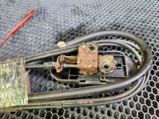 7700822643 Ручка открытия лючка бензобака Renault Laguna 1 Арт 96958738, вид 3