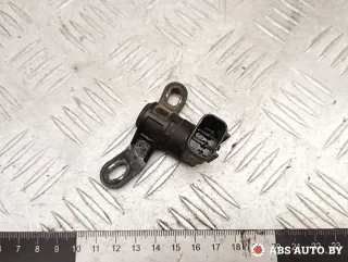 6M8G6C315,J005T32371,J5T32371,L3G218221,L3K918221A,RZ1085H Датчик коленвала Mazda 3 BK Арт A29638_9, вид 1