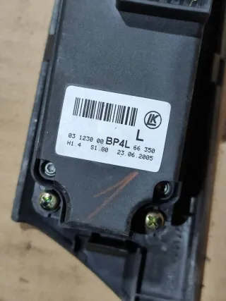  Блок управления стеклоподъемниками Mazda 3 BK Арт 97157800, вид 4