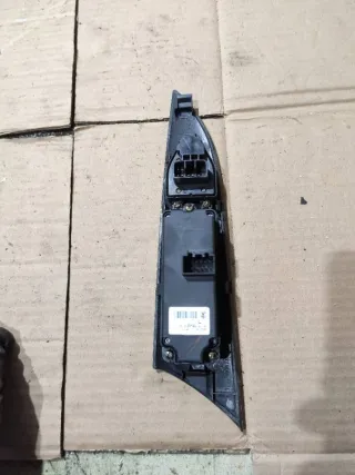  Блок управления стеклоподъемниками Mazda 3 BK Арт 97157800, вид 3