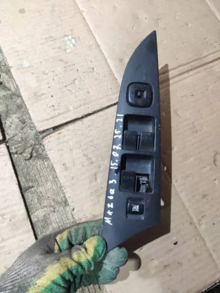  Блок управления стеклоподъемниками Mazda 3 BK Арт 97220269, вид 1