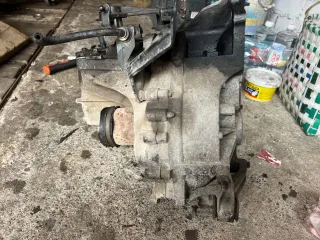 6M5R7002YC КПП механическая (МКПП) 5-ступенчатая Mazda 3 BK 1.6л Арт 8021, вид 2