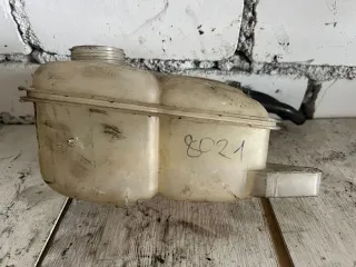 3M5H8K218 Расширительный бачок Mazda 3 BK Арт 80211, вид 2