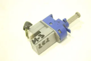  Выключатель концевой (концевик) Mazda 3 BK Арт 98161193, вид 1