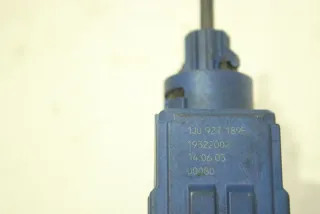 8E0927189E Датчик положения педали сцепления Volkswagen Passat B5 Арт 98162161, вид 3