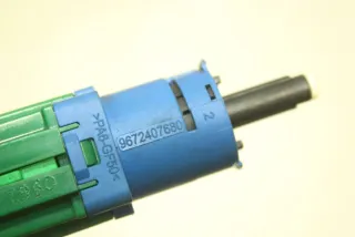 9672407680 Выключатель концевой (концевик) Citroen C5 2 Арт 98179768, вид 3